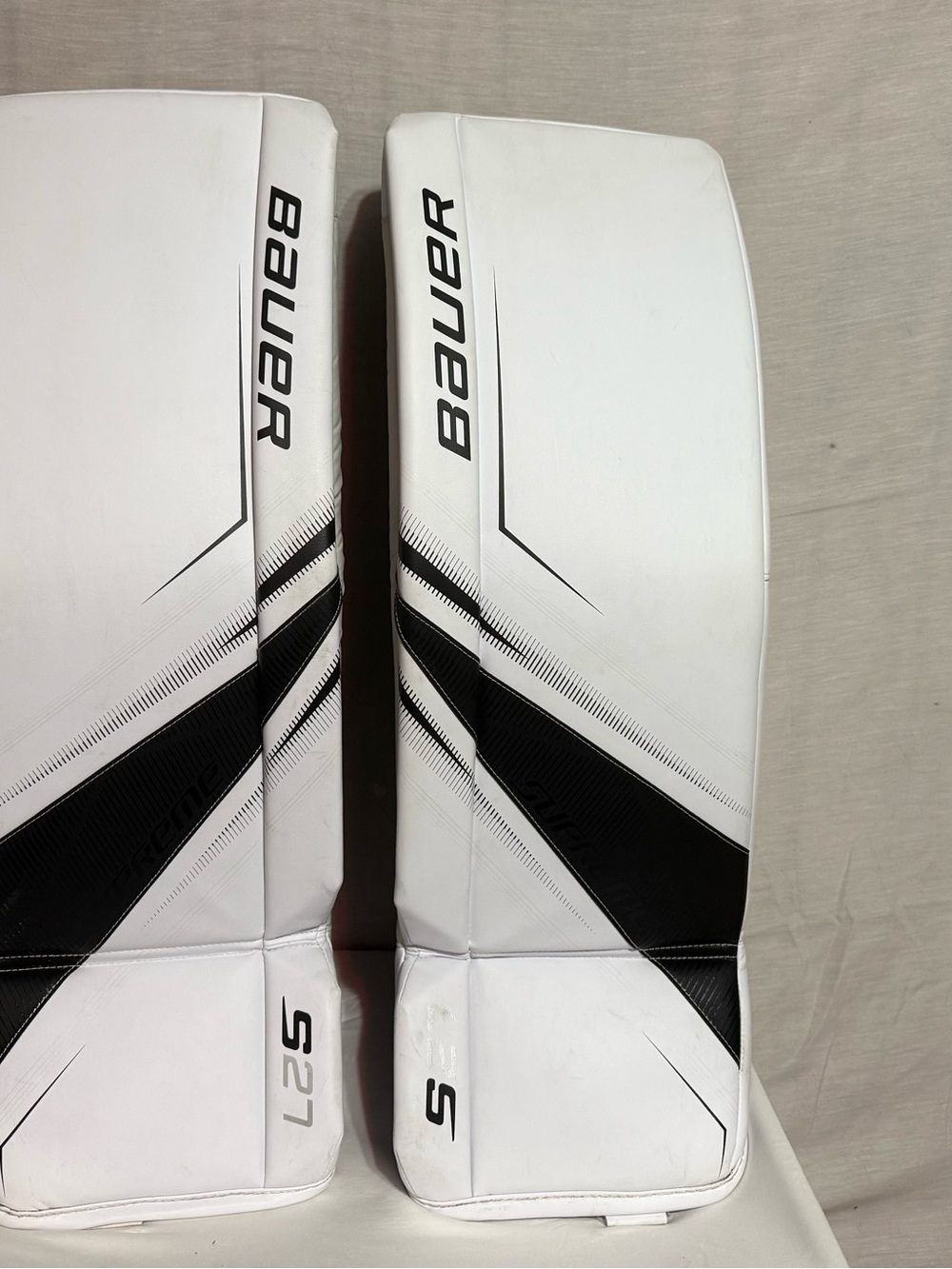 Bauer Supreme S27 Senior Goalie Leg Pads Medium White Black Pair Hockey